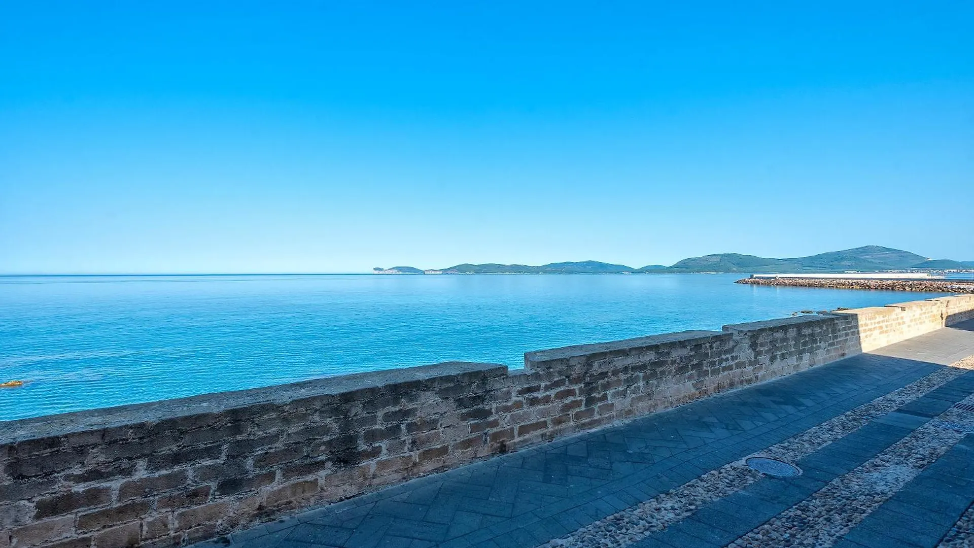 Carlo Alberto Apartment, Alghero Old Town, Near The Beach 0*,  Itálie