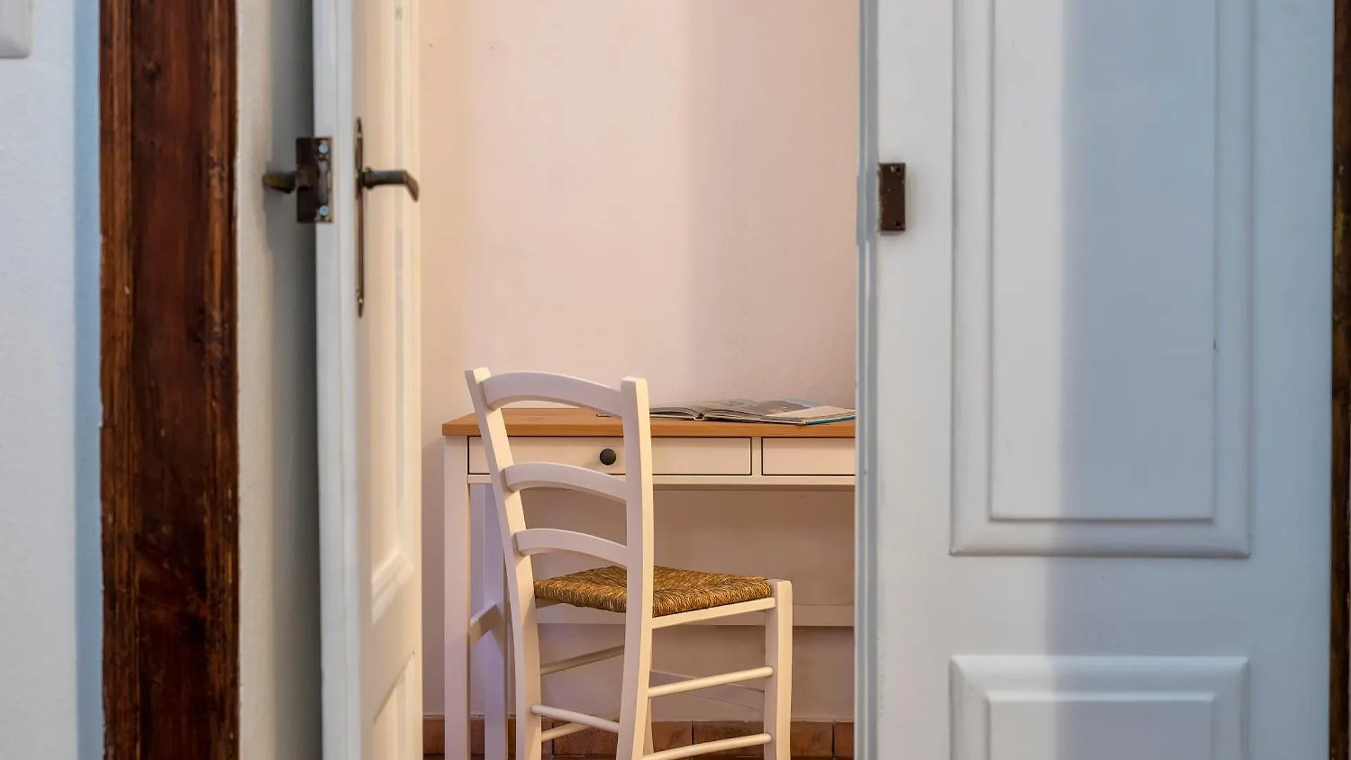Carlo Alberto Apartment, Alghero Old Town, Near The Beach Apartmán