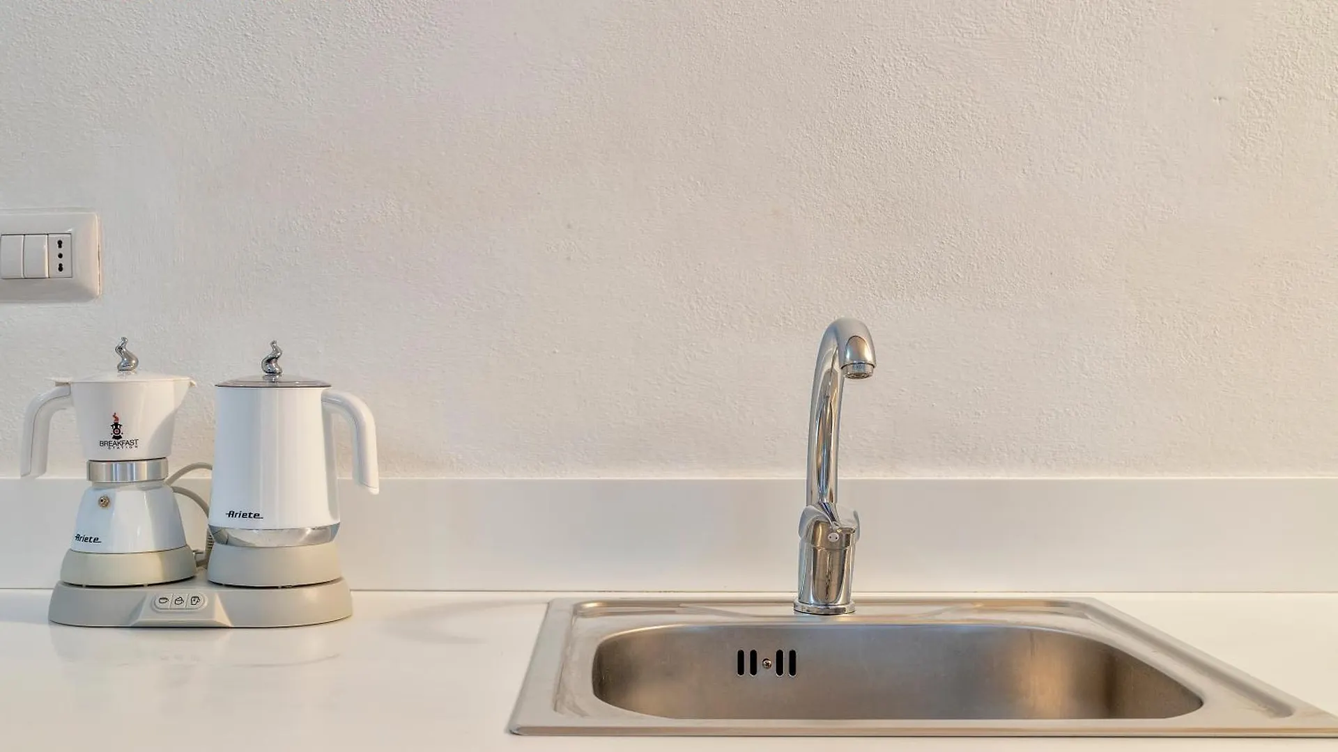 Carlo Alberto Apartment, Alghero Old Town, Near The Beach Apartmán