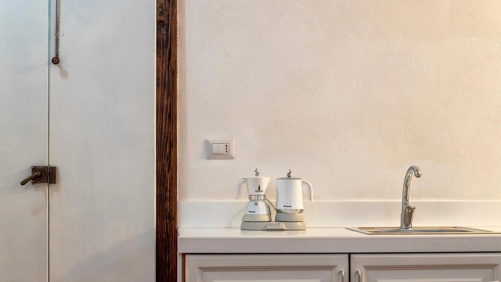 Apartmán Carlo Alberto Apartment, Alghero Old Town, Near The Beach
