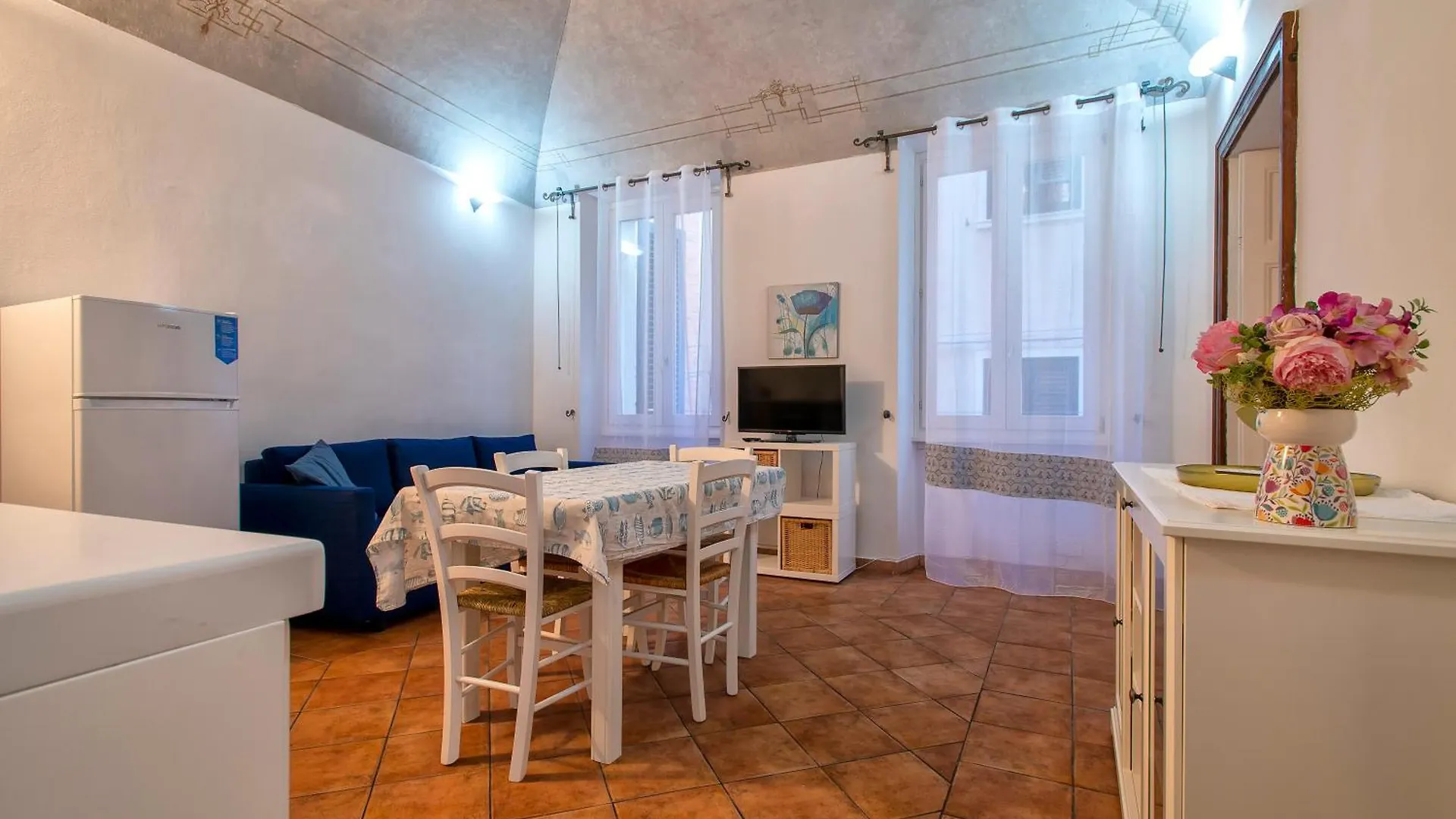 Carlo Alberto Apartment, Alghero Old Town, Near The Beach Apartmán